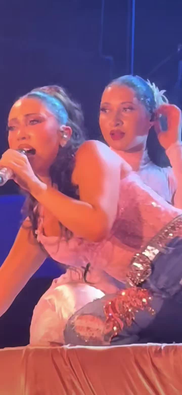 @Becky G Fan