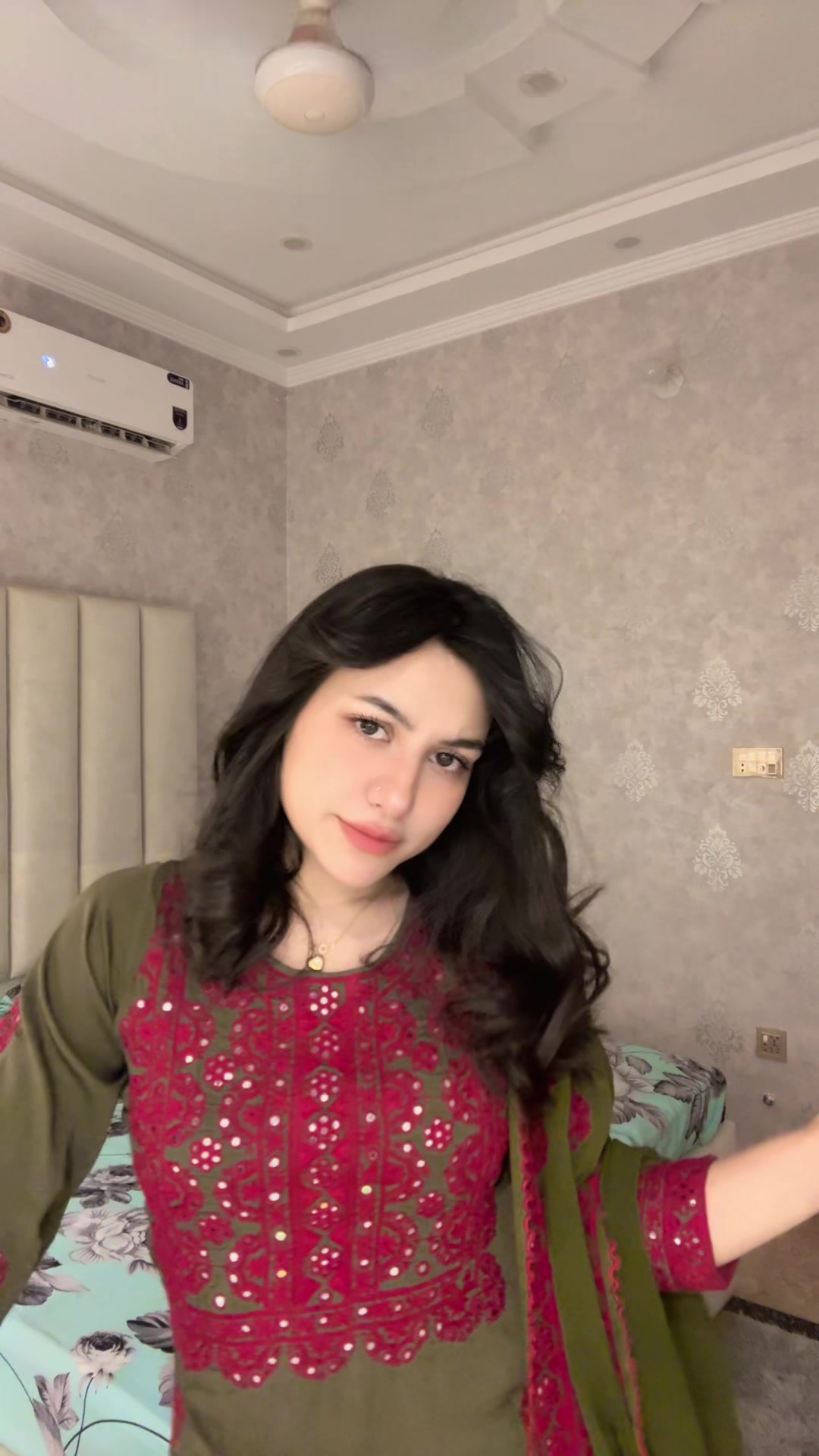 @🧚♀️AMBAR KHAN🍯🐝