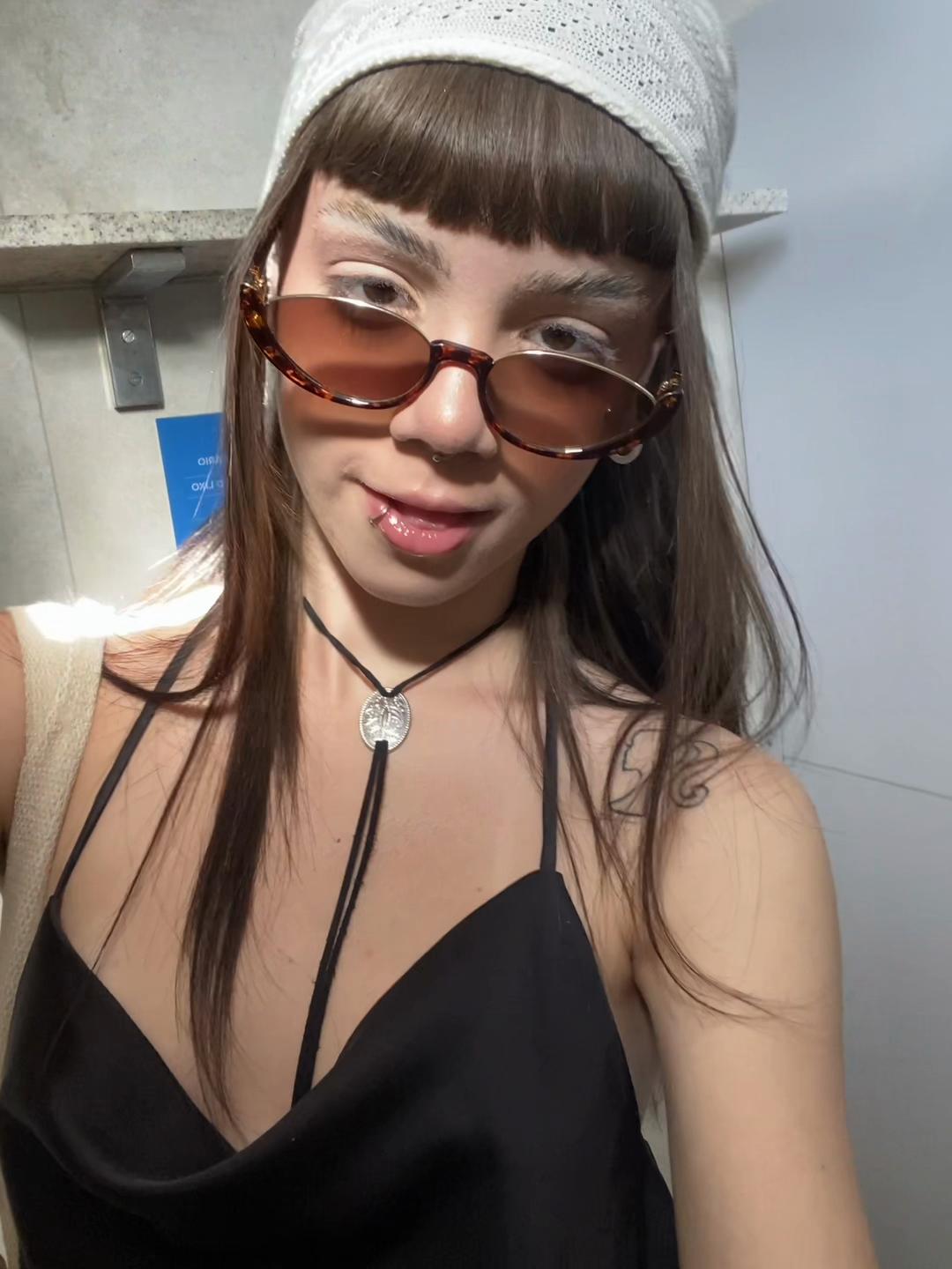 @Clara
