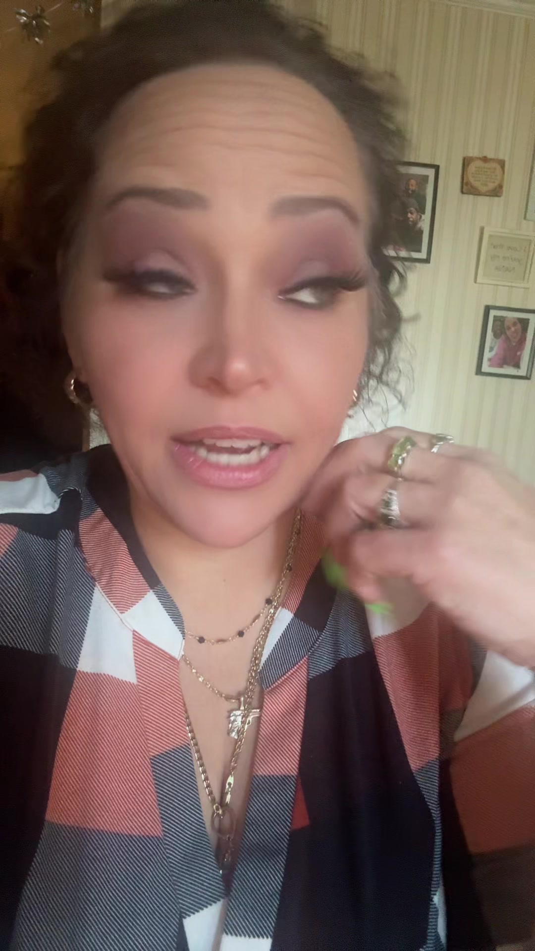 @Bee