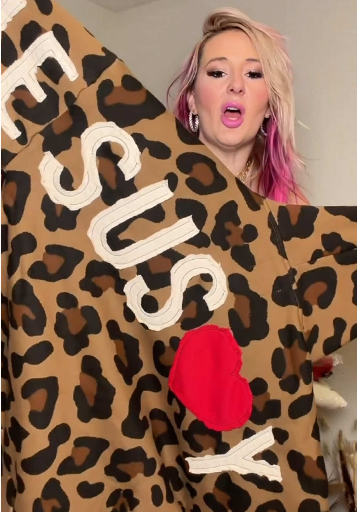 @Toni Paige 🤎⚡️🦓