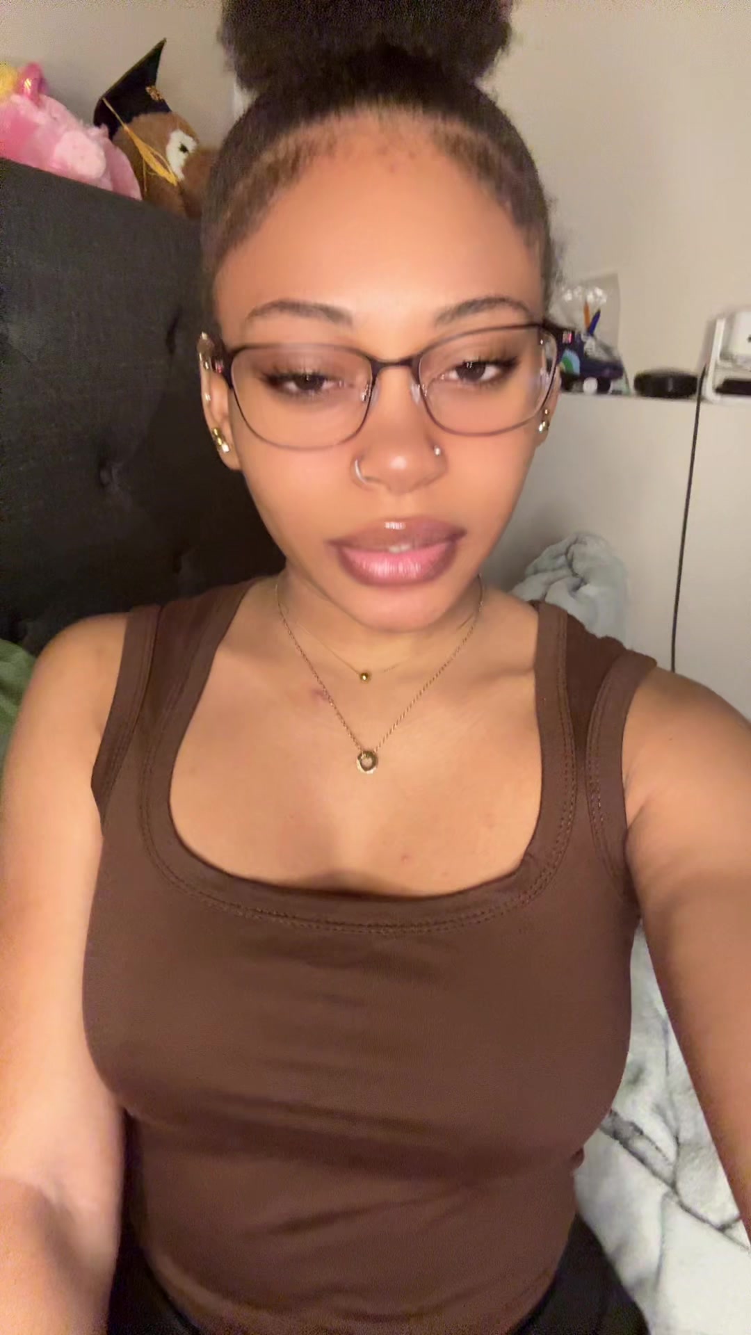 @Emily🖤👤