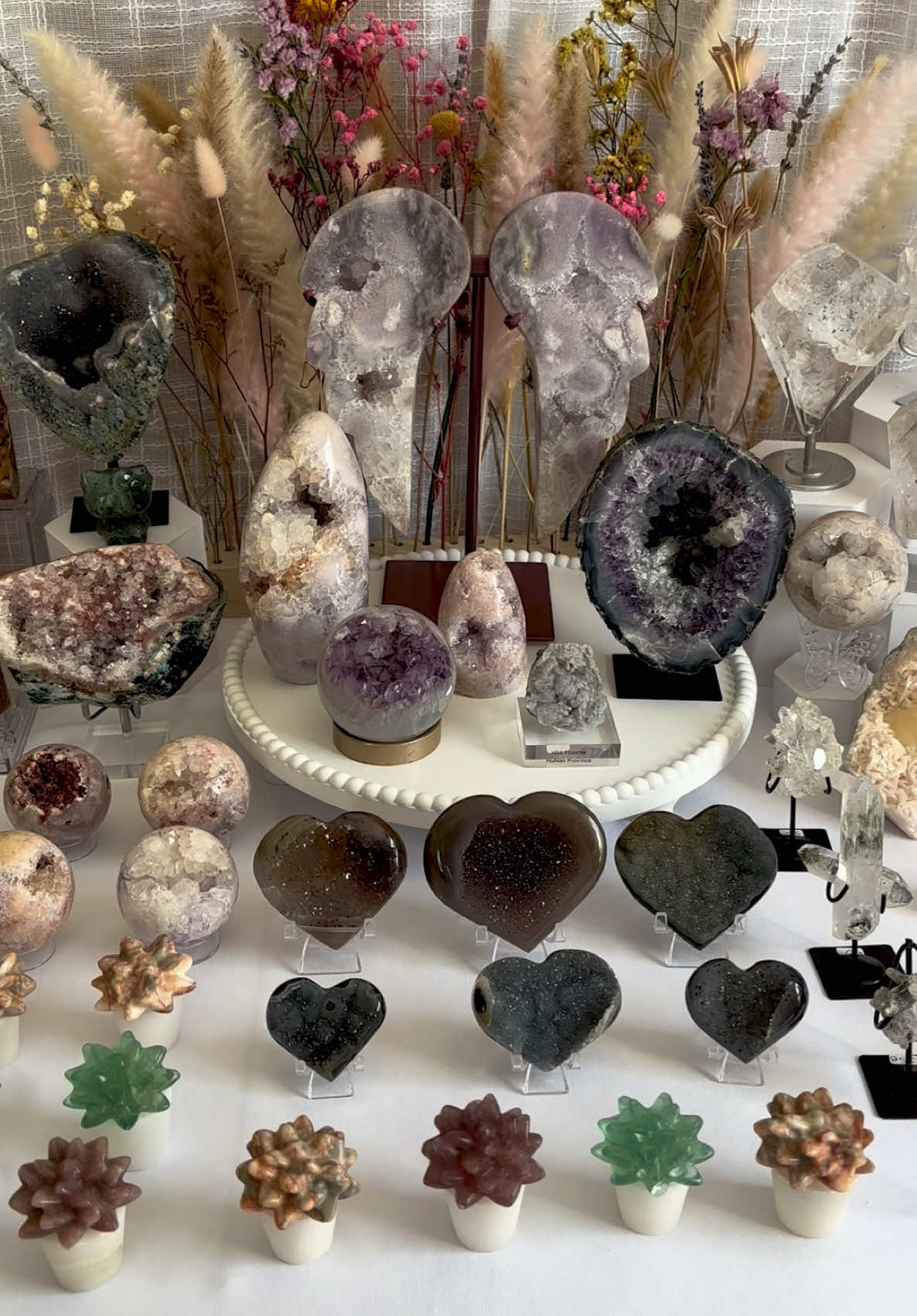 @E & L's Crystal Sanctuary
