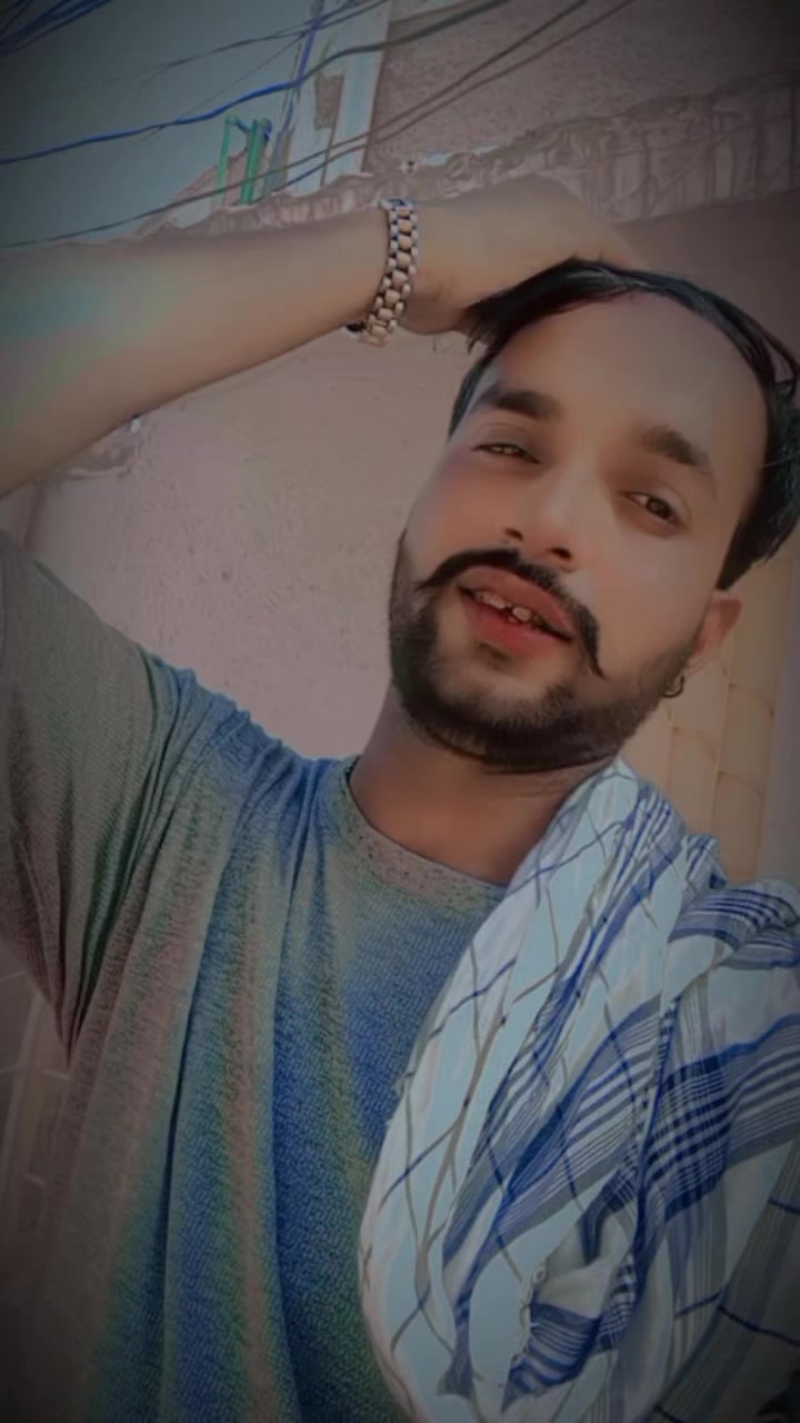 @phulpoto 😎🖤