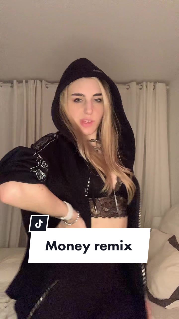 @C&eacute;lina Bartholom&eacute;