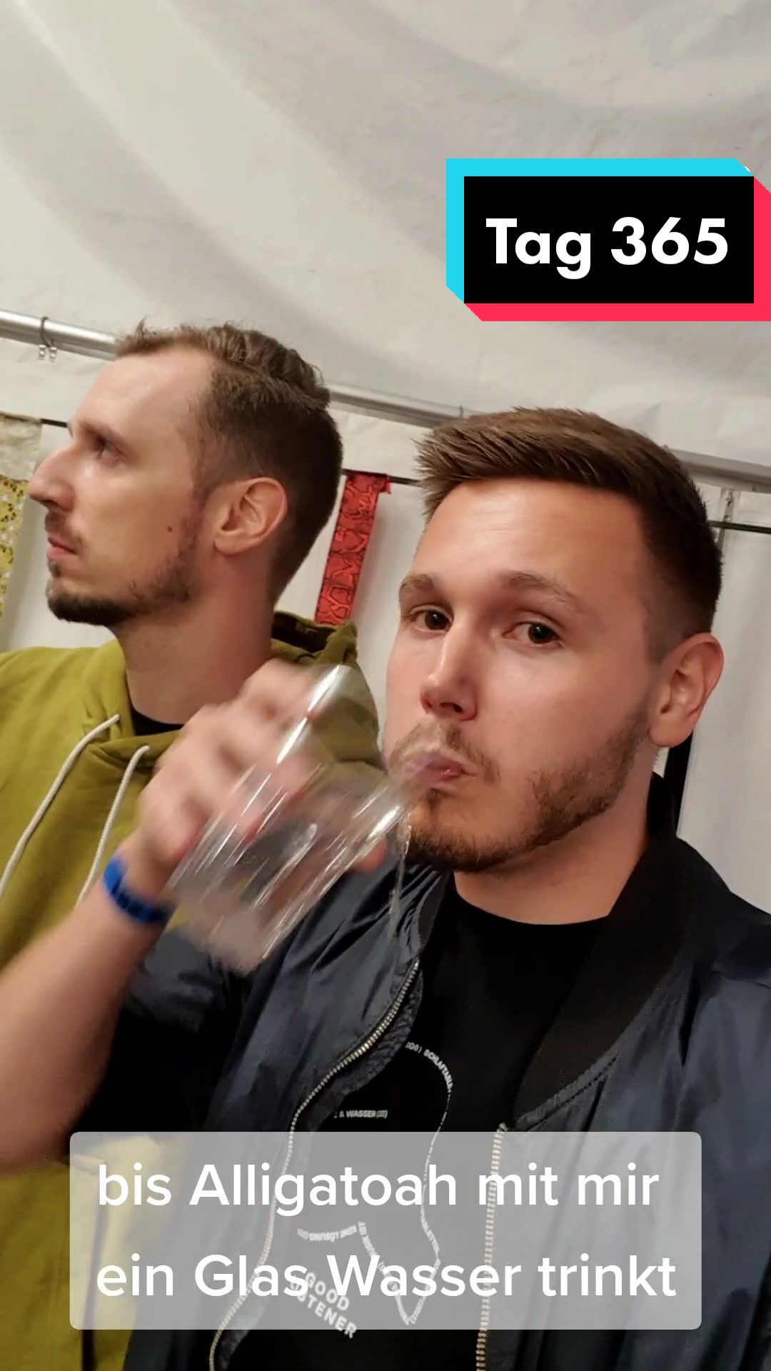@Nico trinkt Wasser