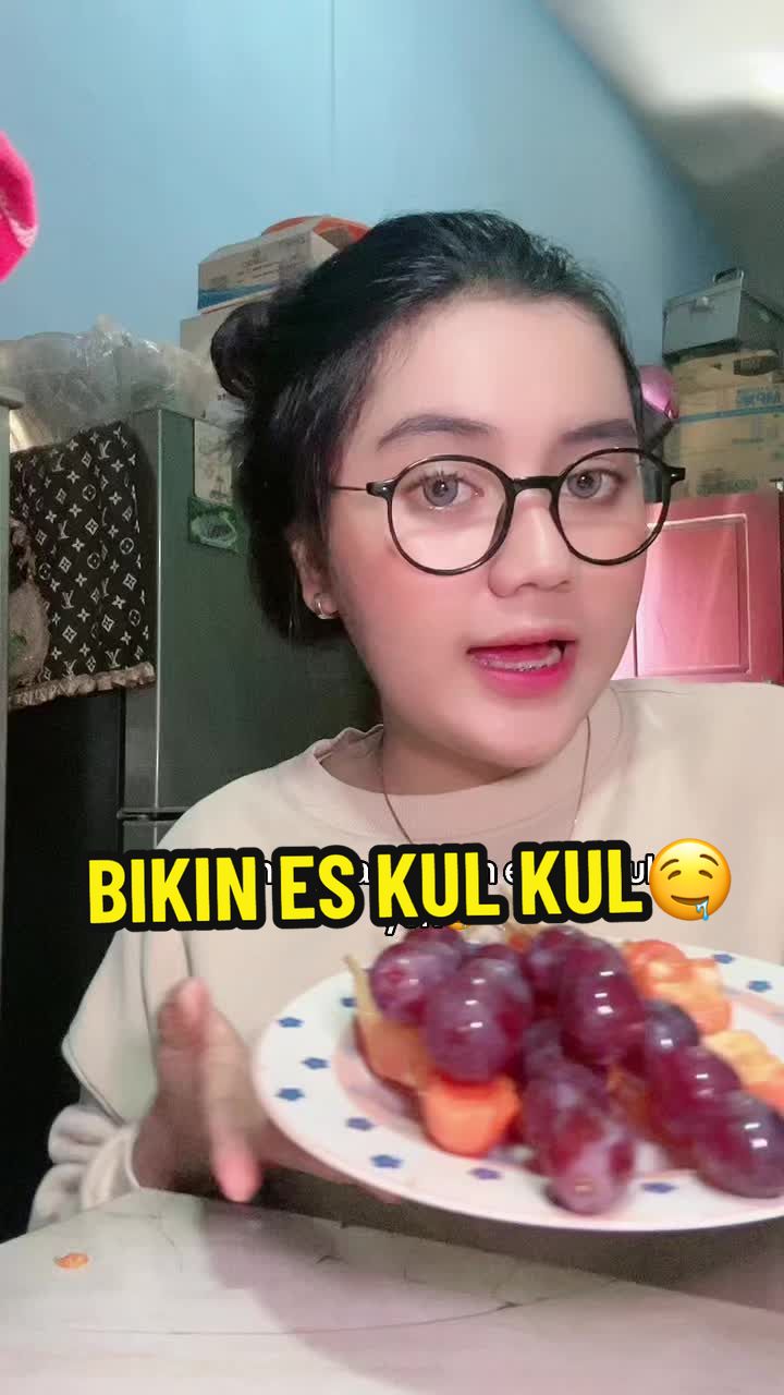 @Nabilla (Nestaa Berkacamata)