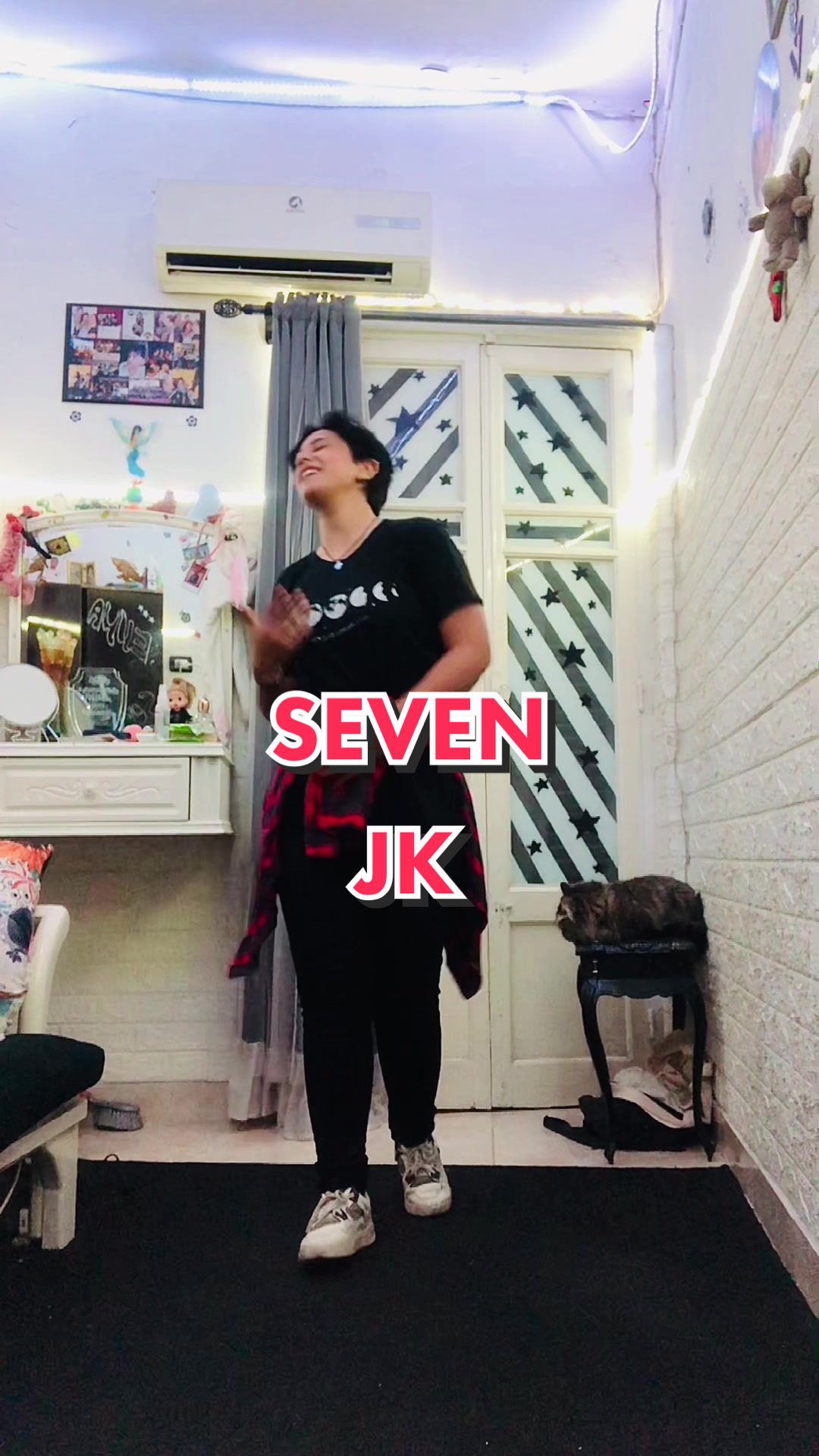@๐๐ง๐ง๐ ๐
๐๐๐๐ฅ โช