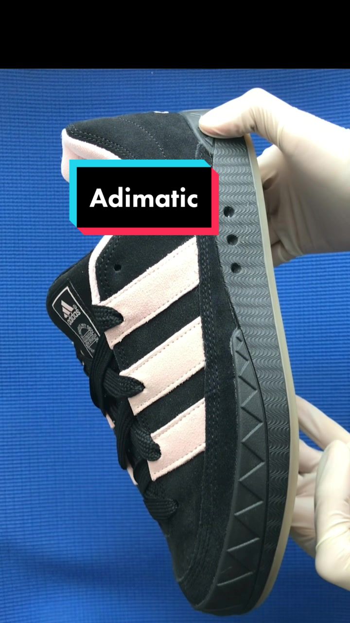 @SNKRSlaces
