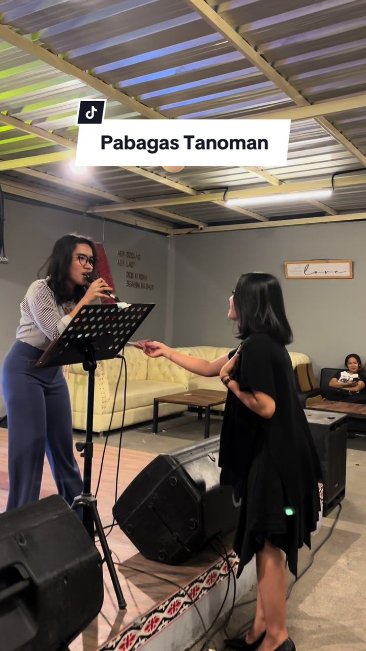 @Putri Nadeak