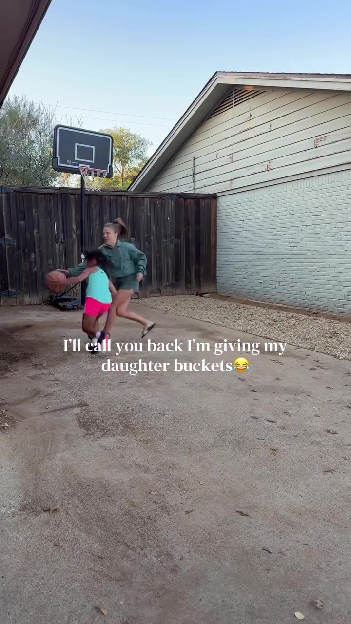 @Ballislife Womens Basketball