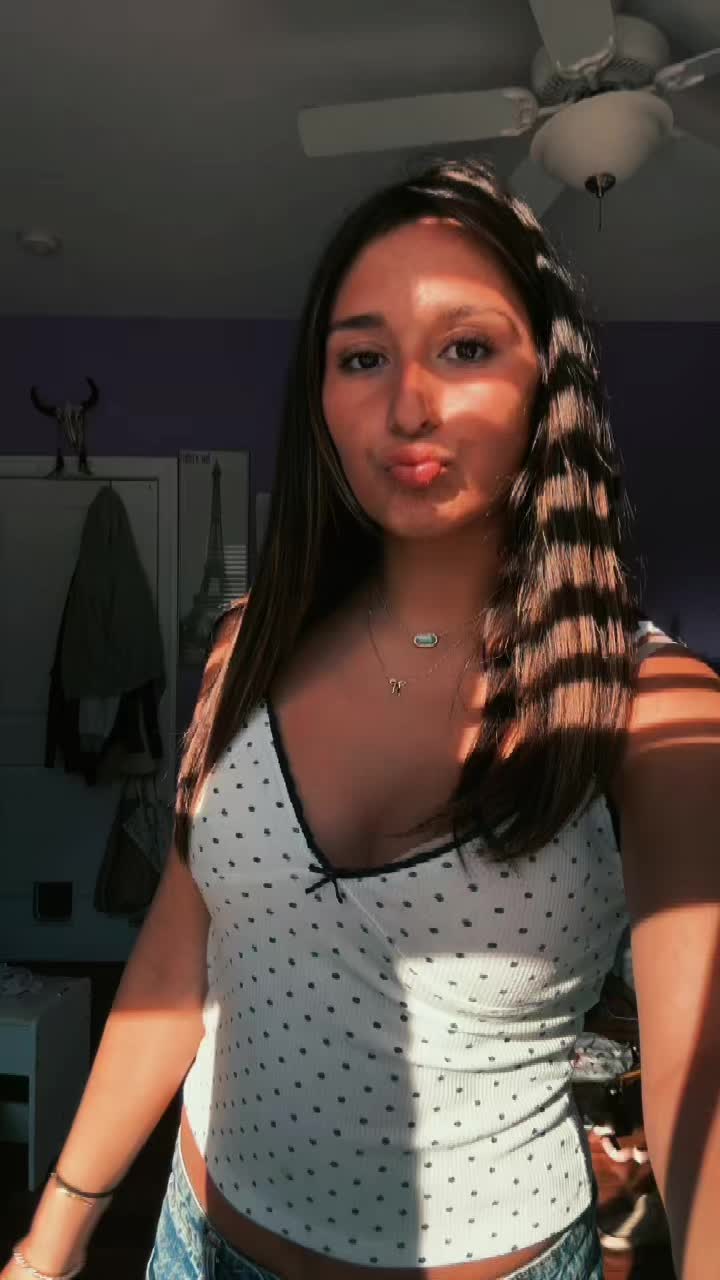 @Nicole🦋
