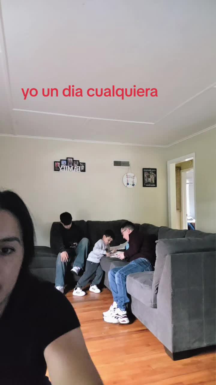 @July Lozano