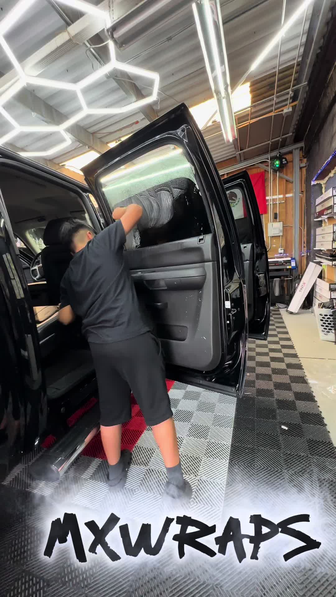 @MxWraps and tint