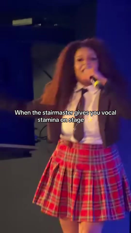 @thesingerchazz