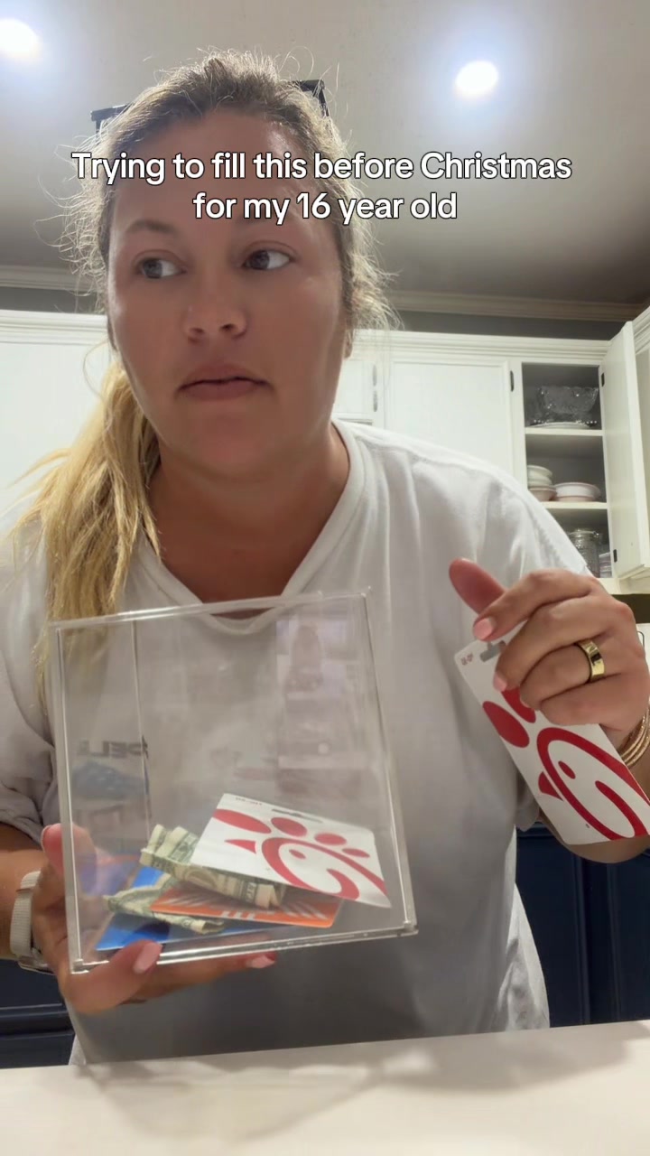 @_KrissywithaK_
