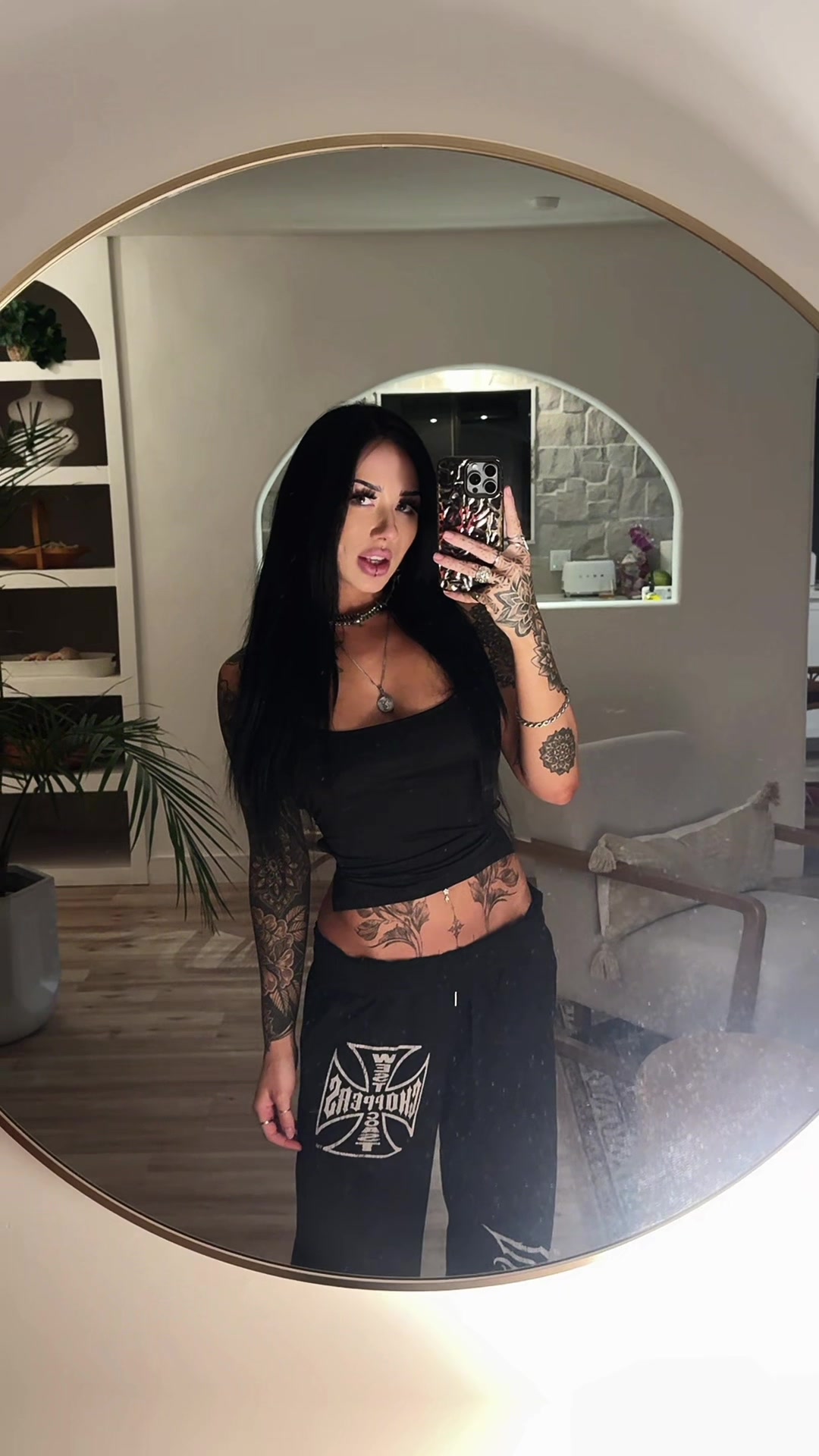 @_leighla_meagan_