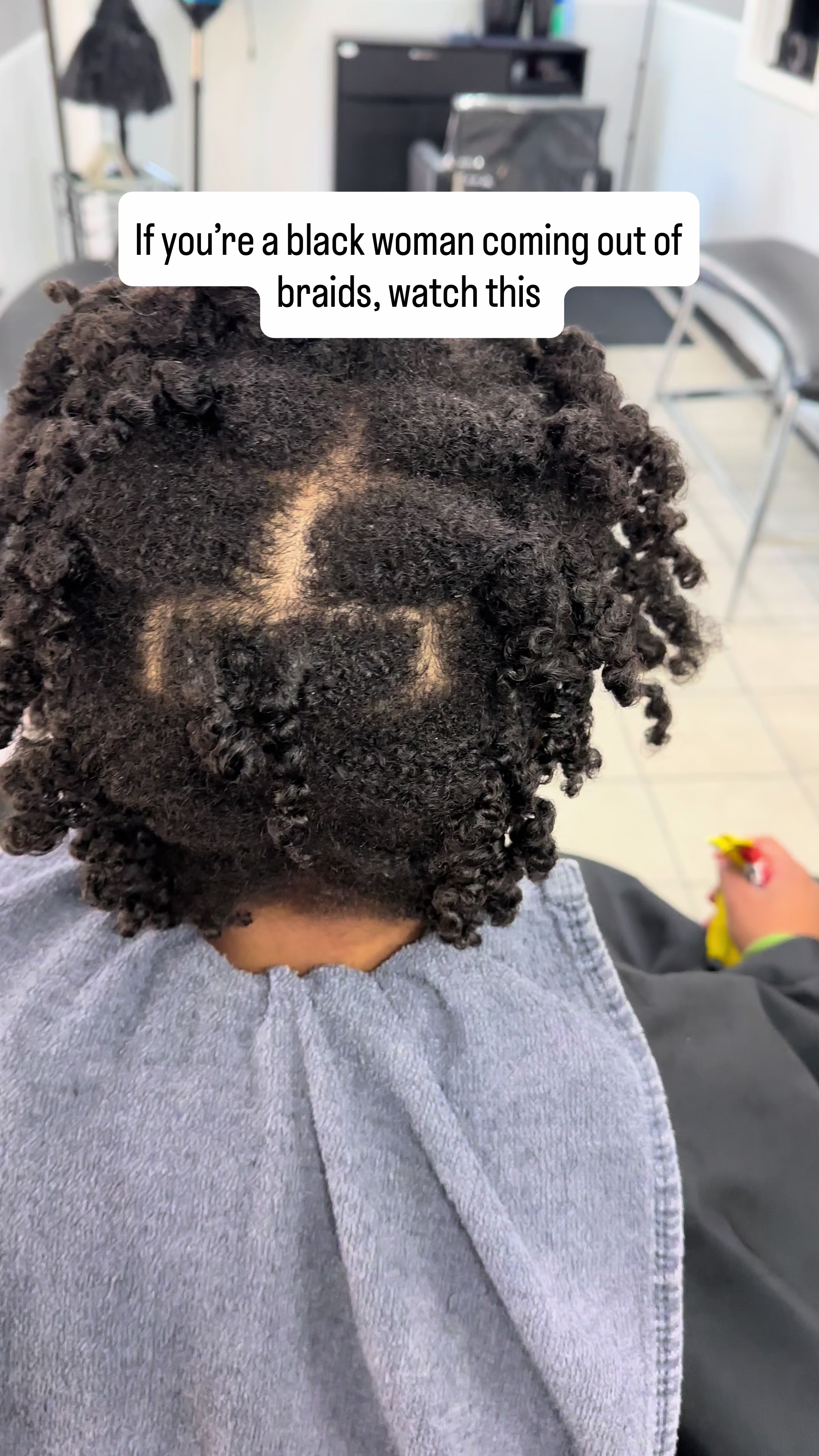 @Strawberricurls | Hairstylist