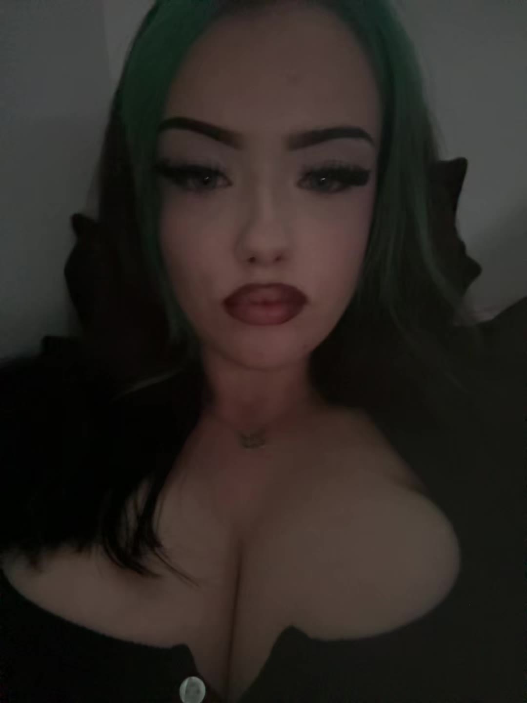 @Lace