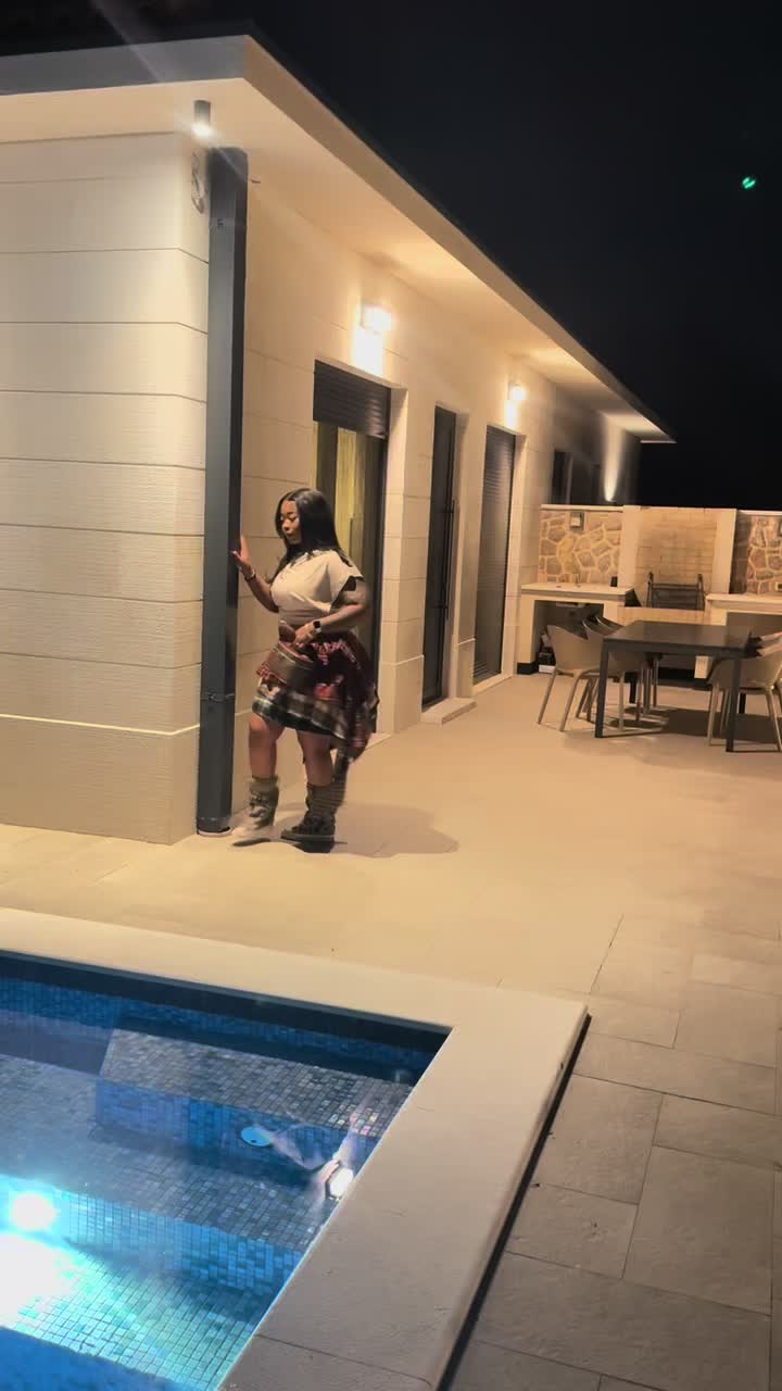 @MB