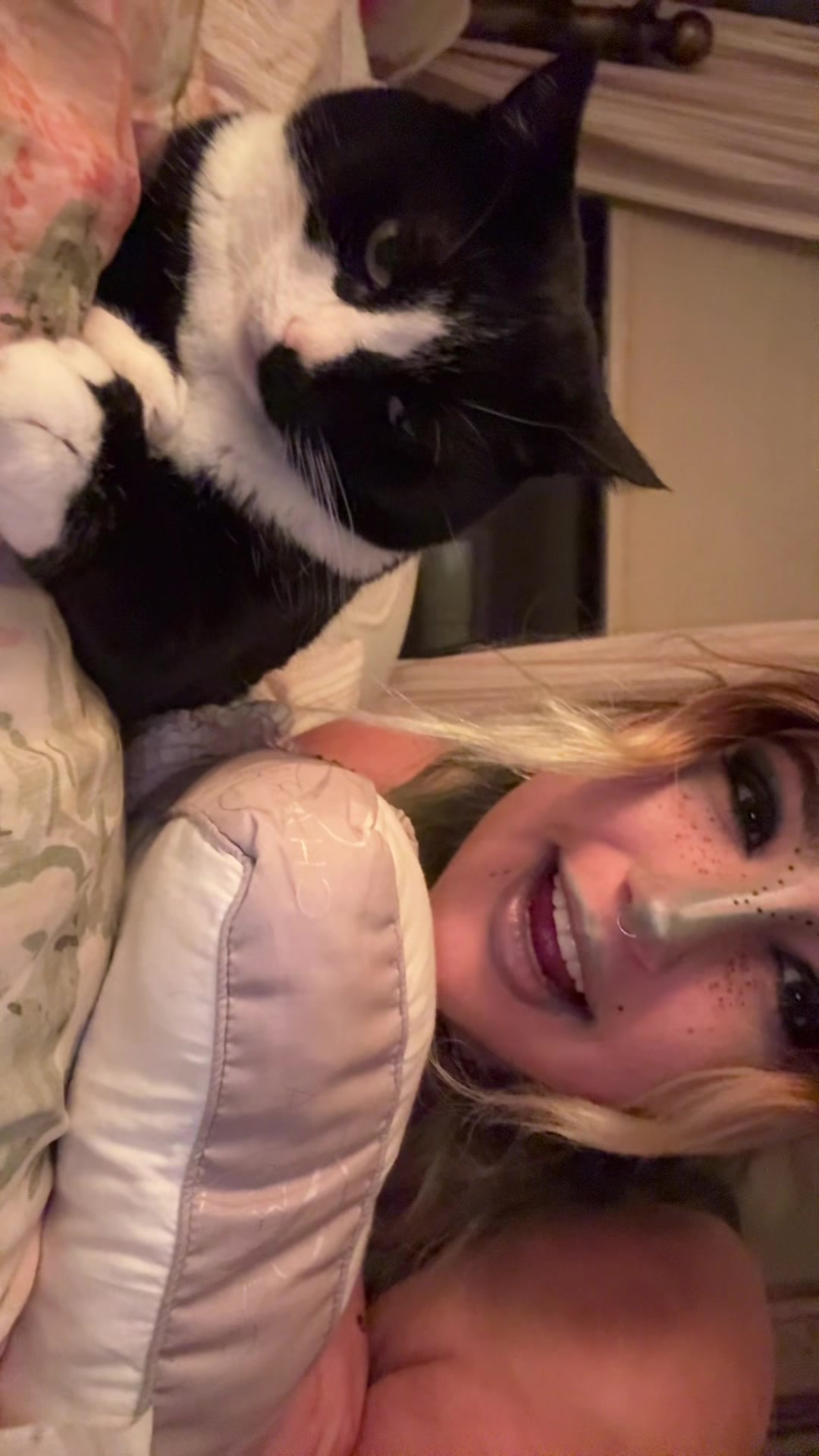 @Charburst 💫🪐