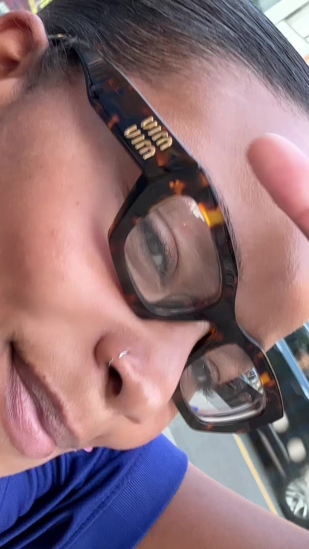 @T