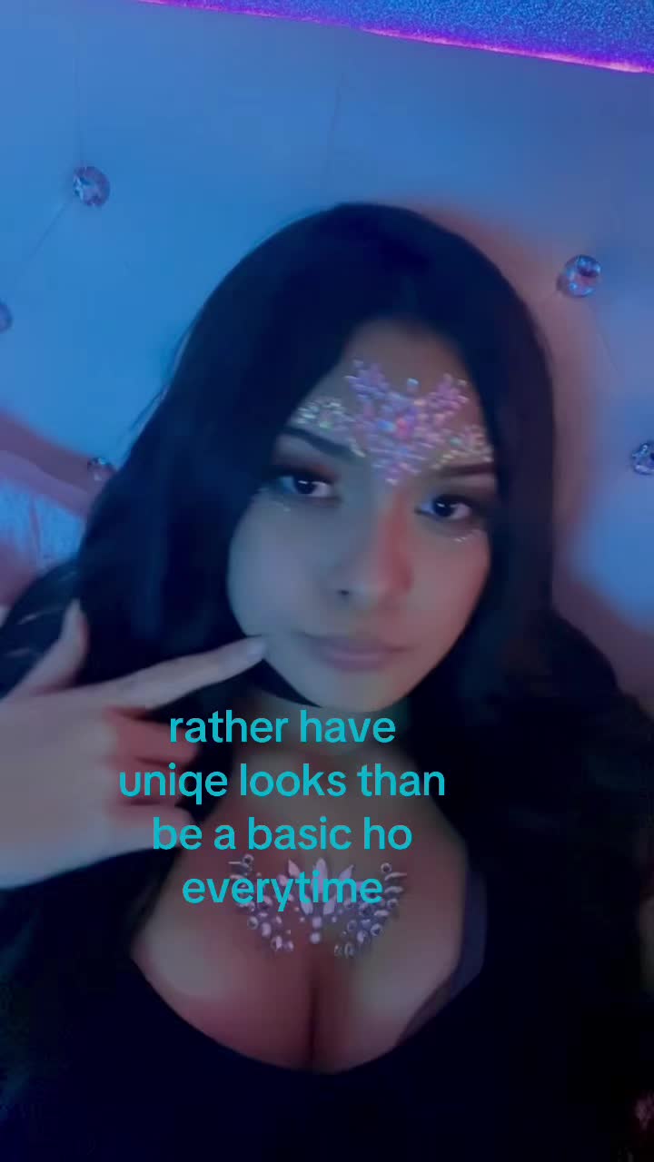@ultraviioletita