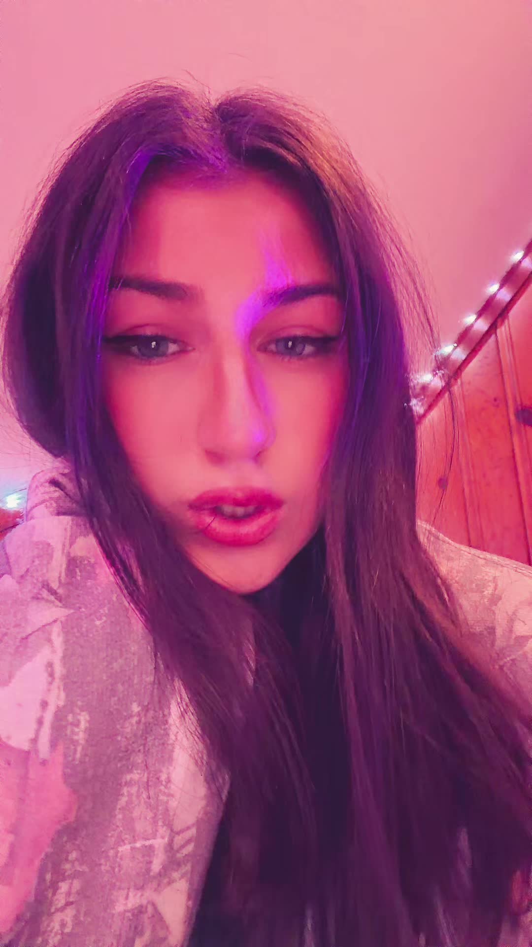 @sabrina