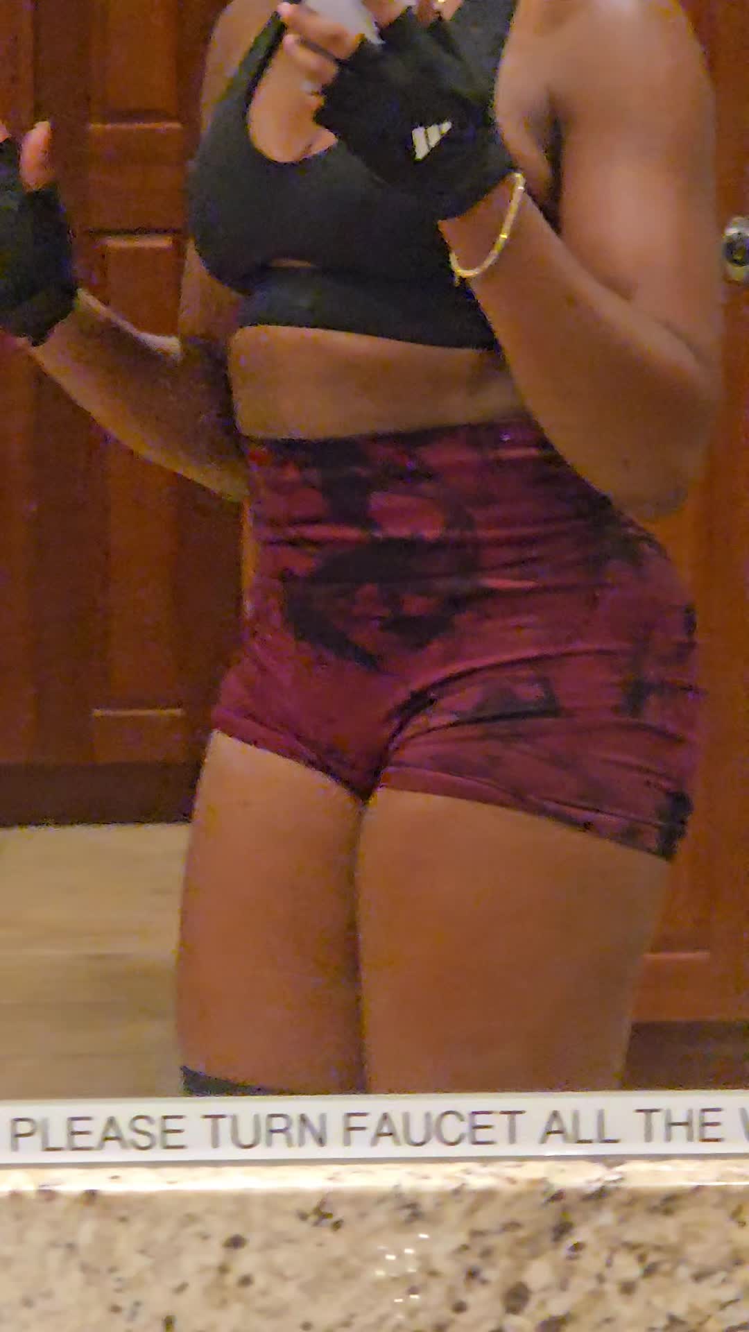 @Dominique Steele201