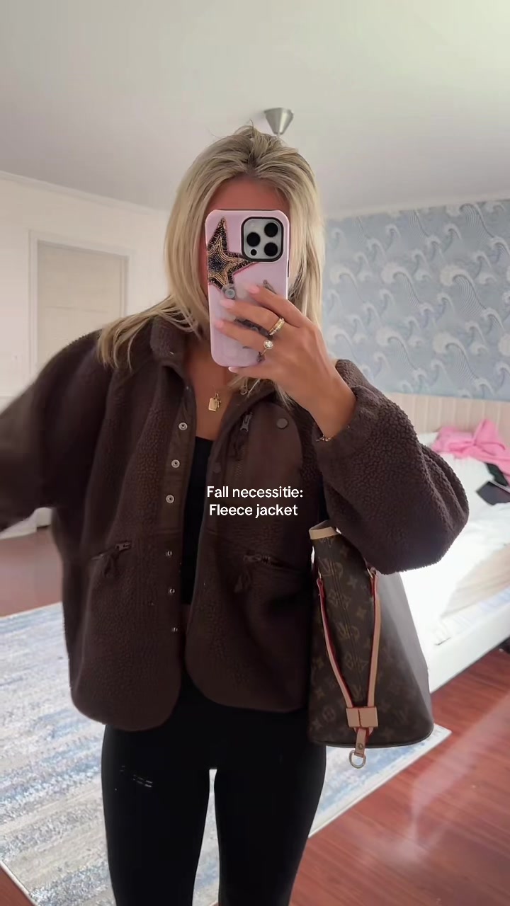 @SARA 💝✨🪩💕🍸🧸🪽🤗
