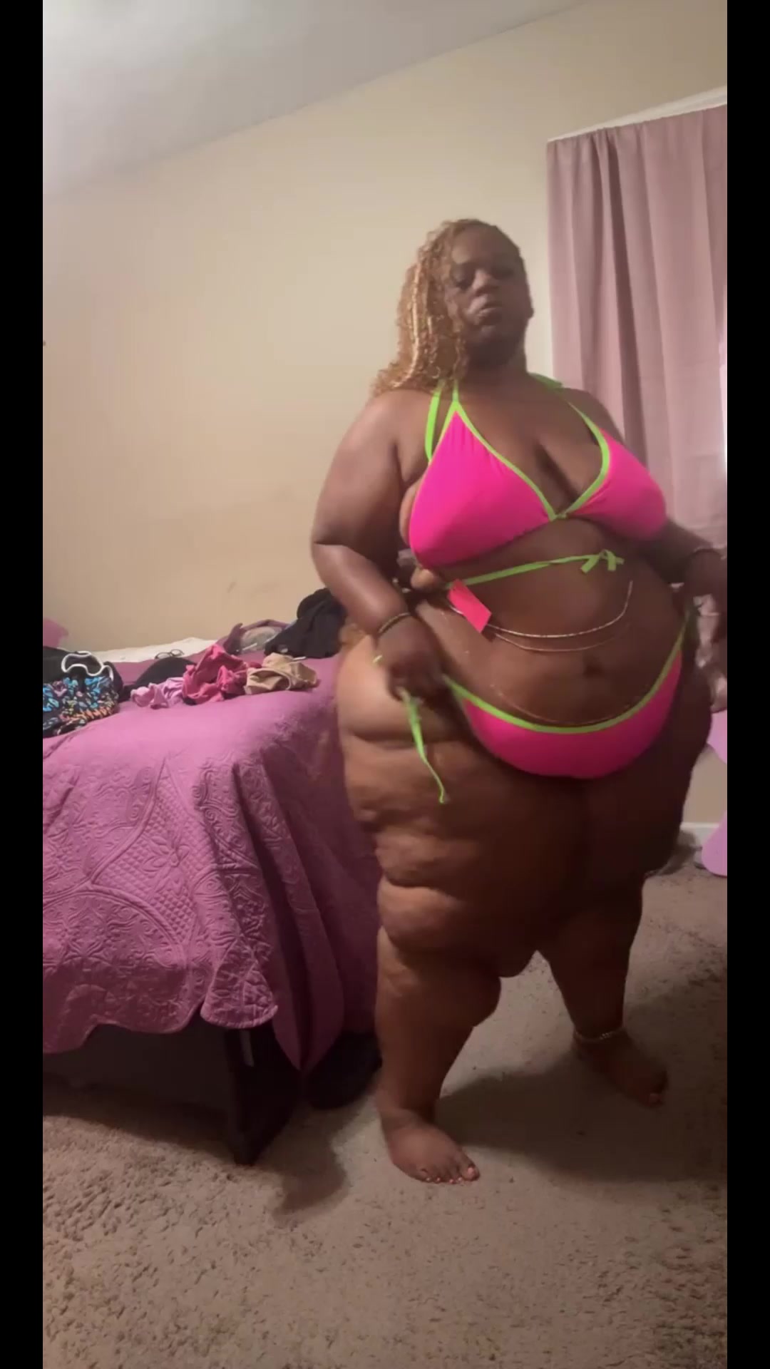 @Juicyedwards