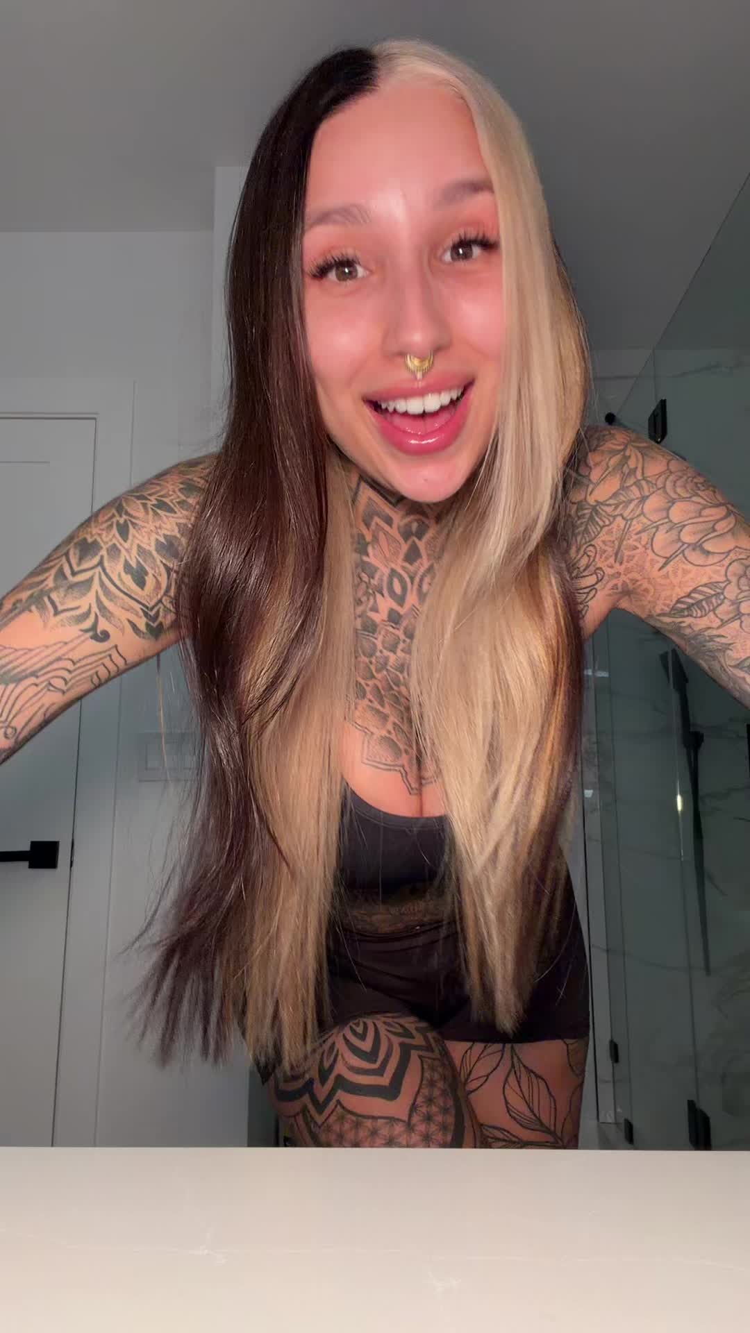 @Split_tongue_bri