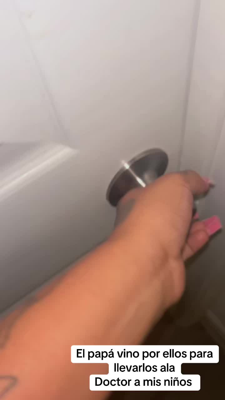@lalalopez