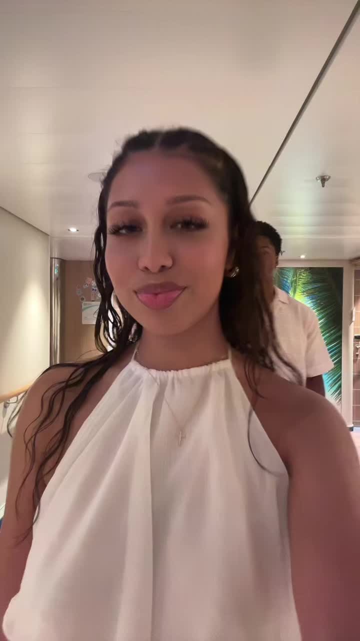 @ally marie🌺