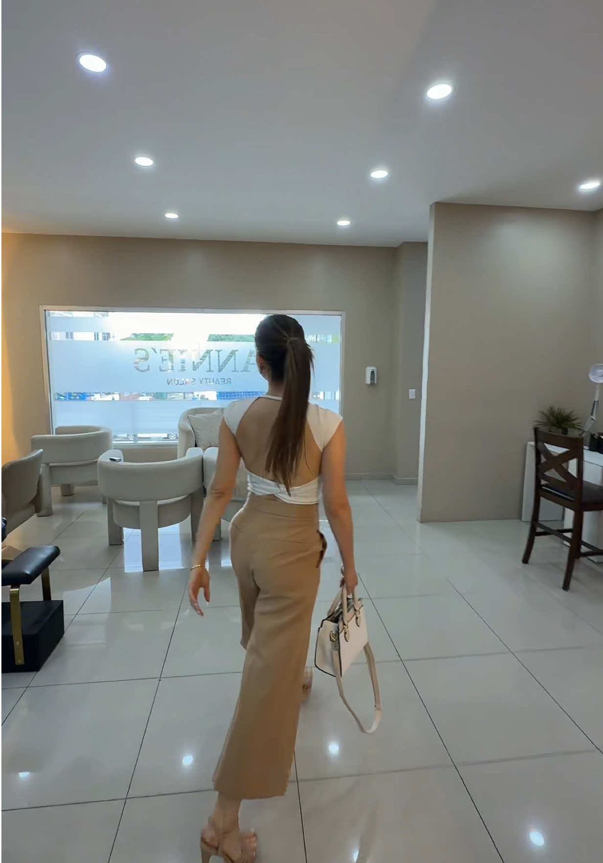 @Anais Vargas