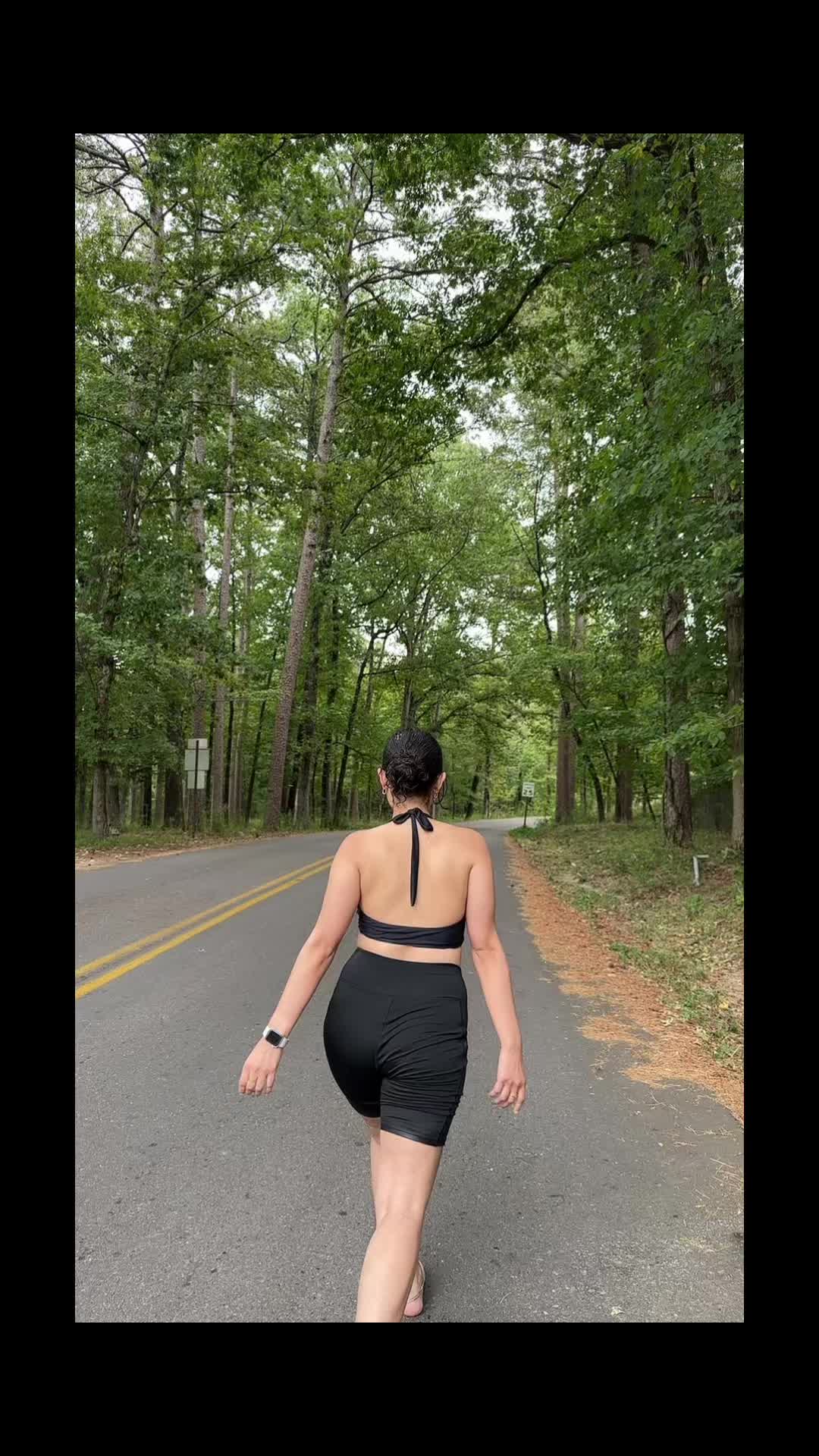 @Prakriti 🦋🌸