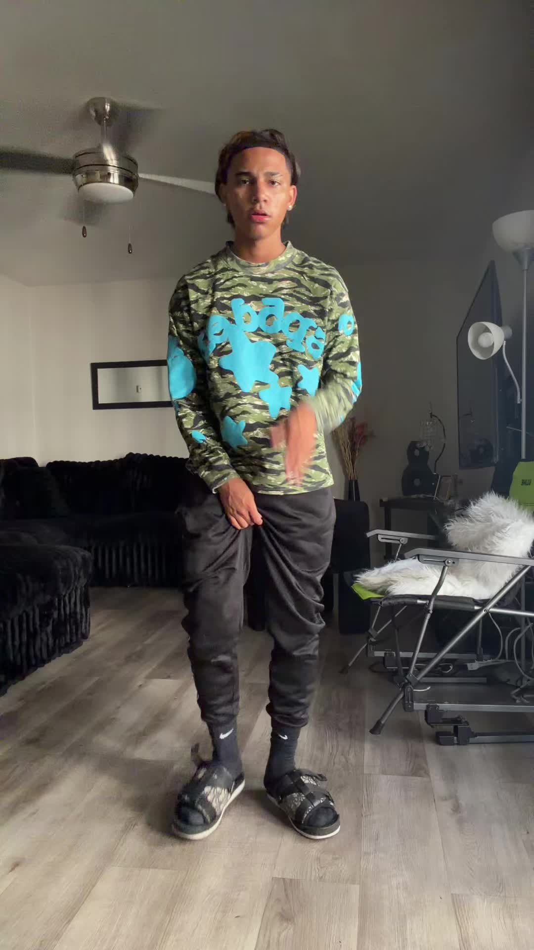 @Zurdo.