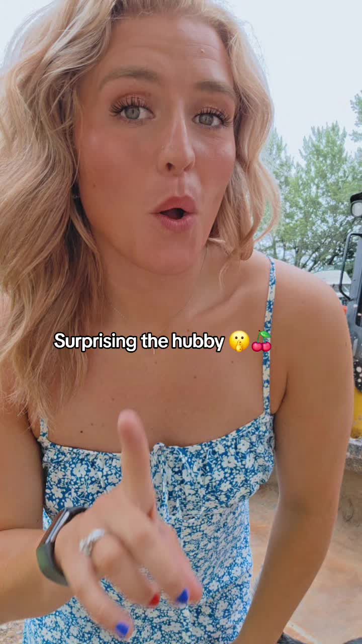 @KellyBelly