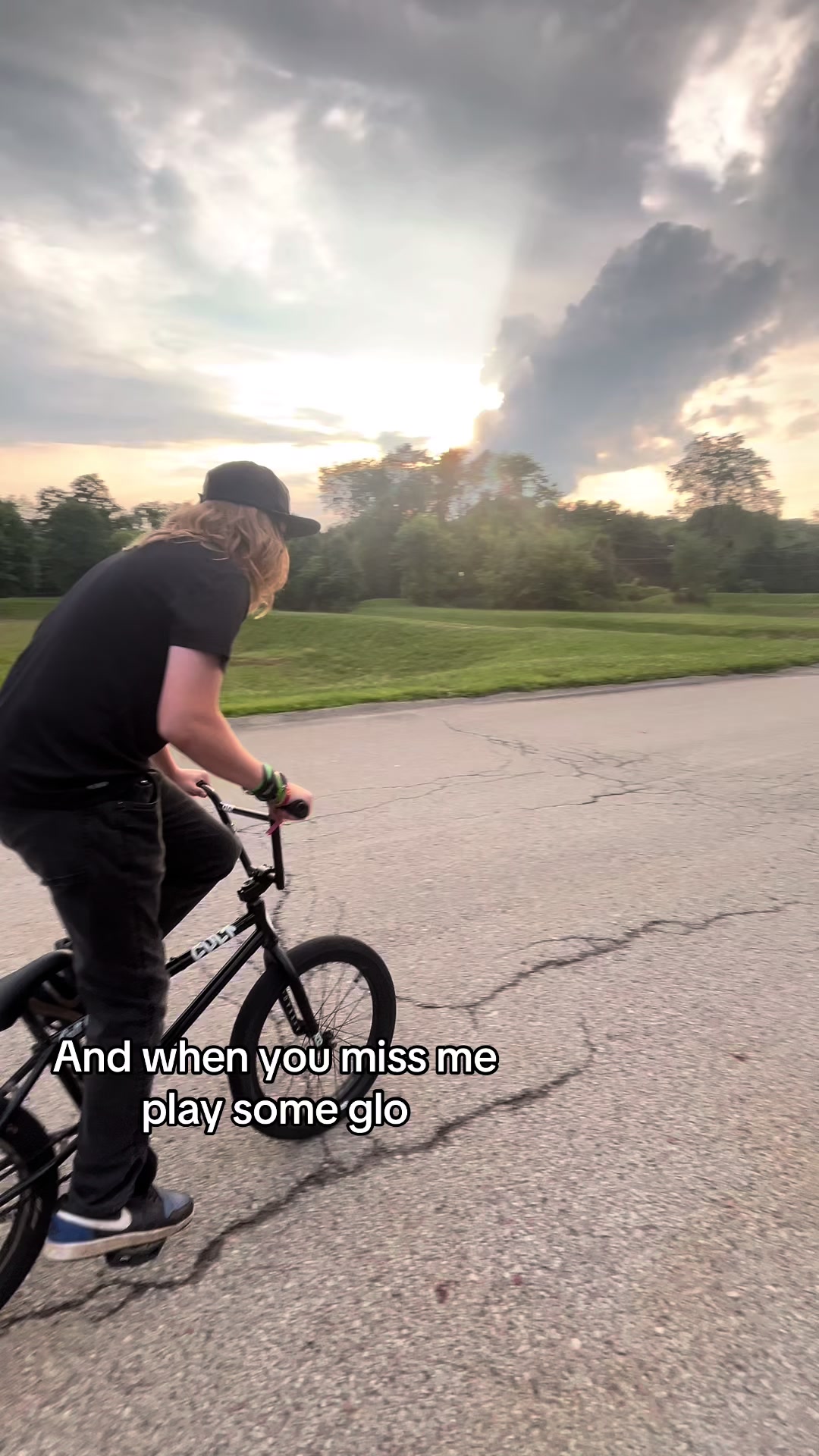 @tommy_rides_cult