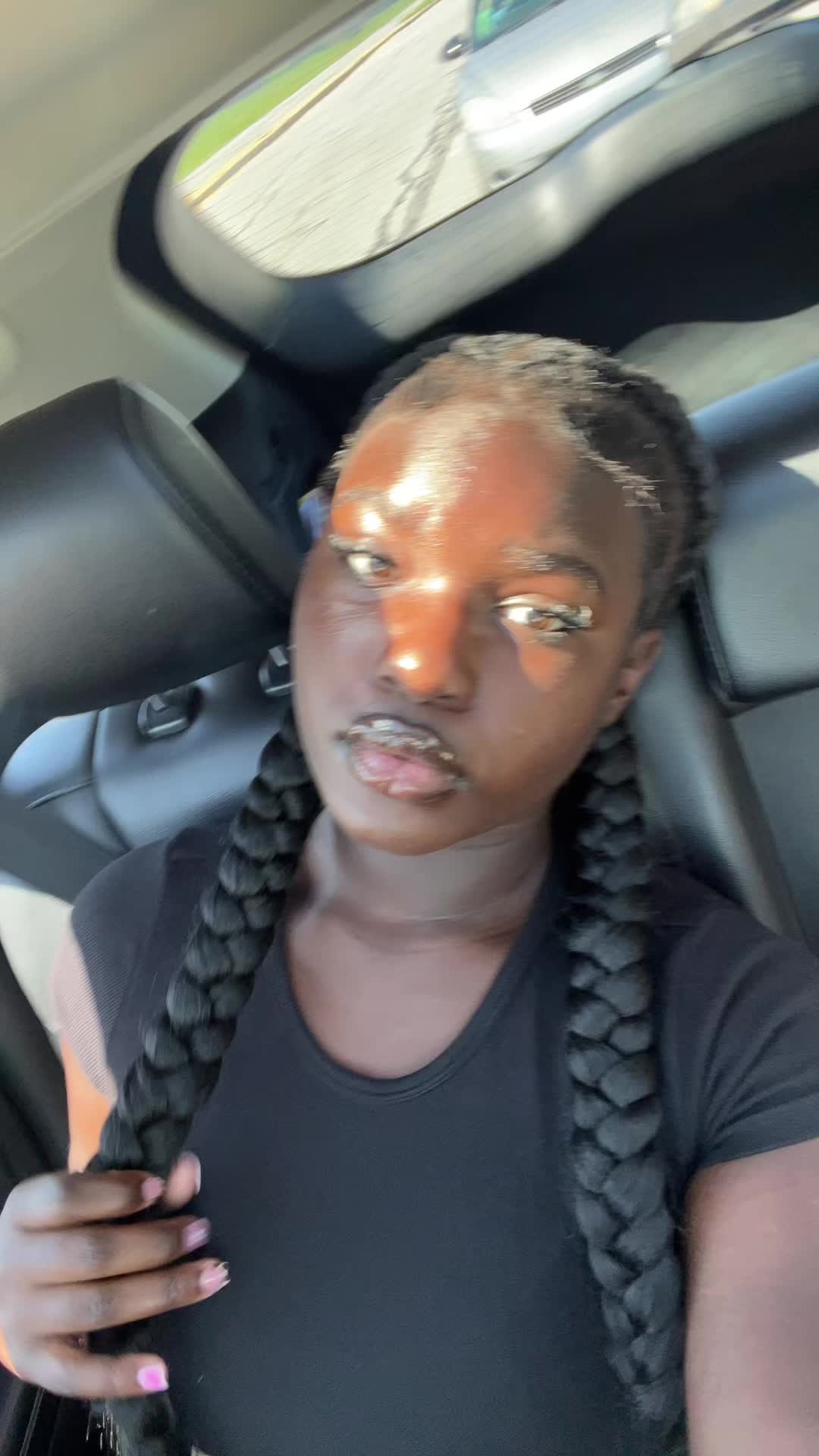 @￶