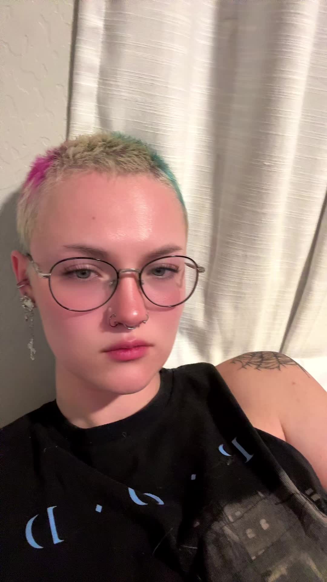 @shayshay