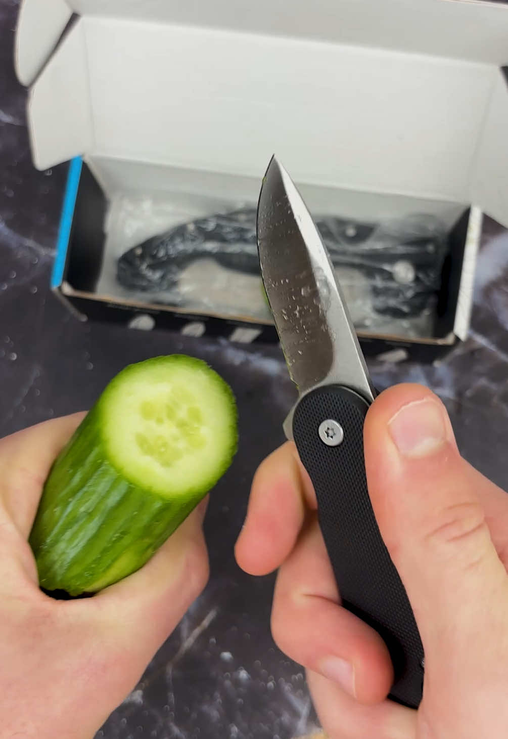 @mysteryknives_