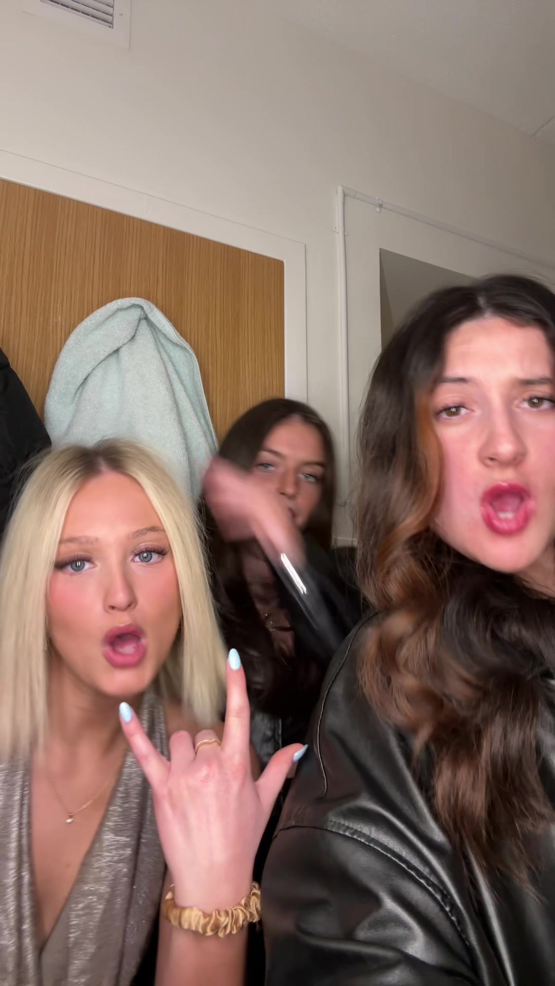 @TB