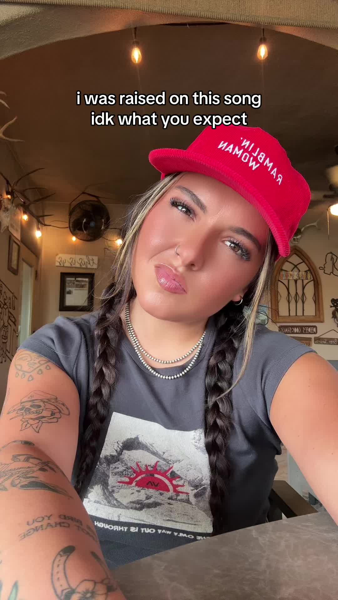 @pikivids_