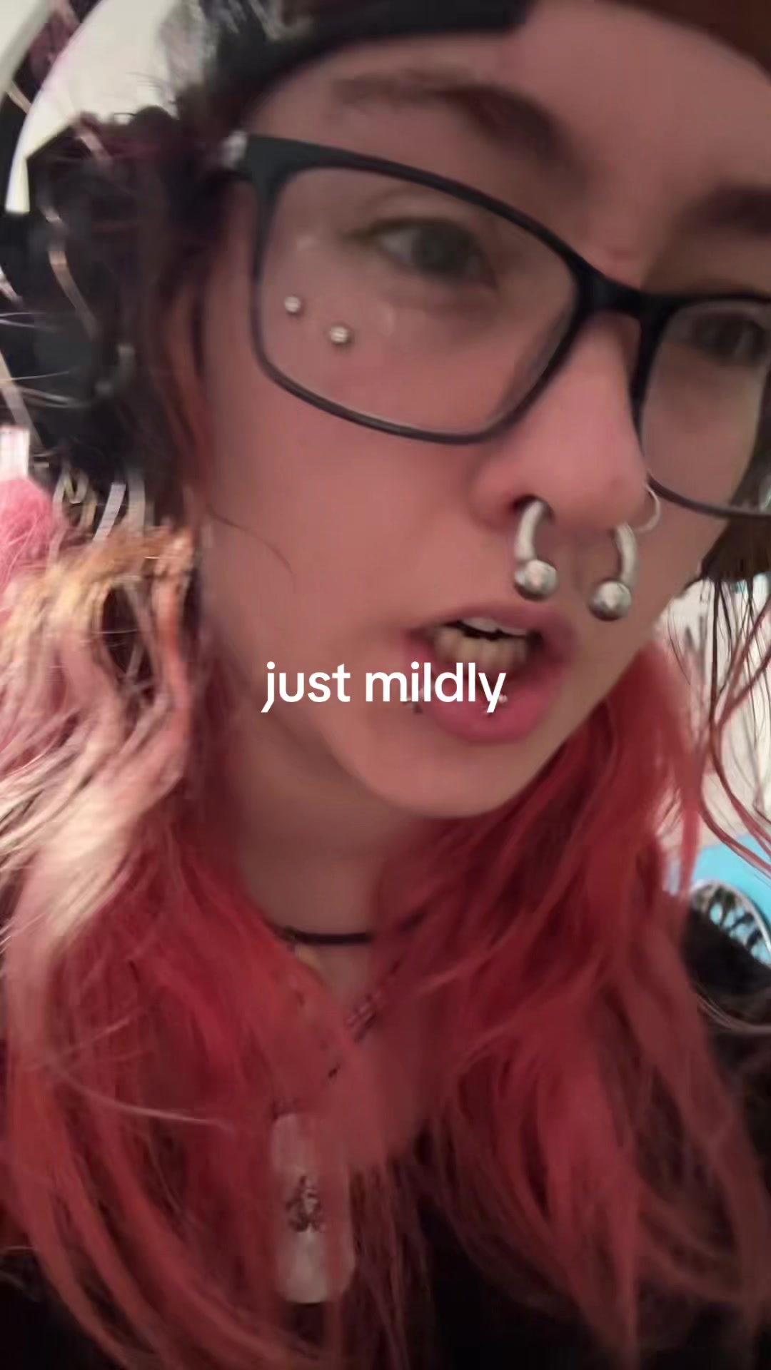 @armless.cum.circle