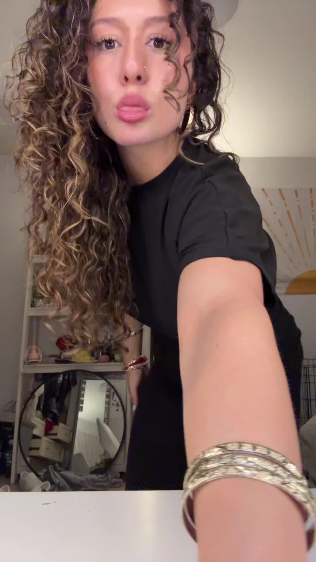 @Mia
