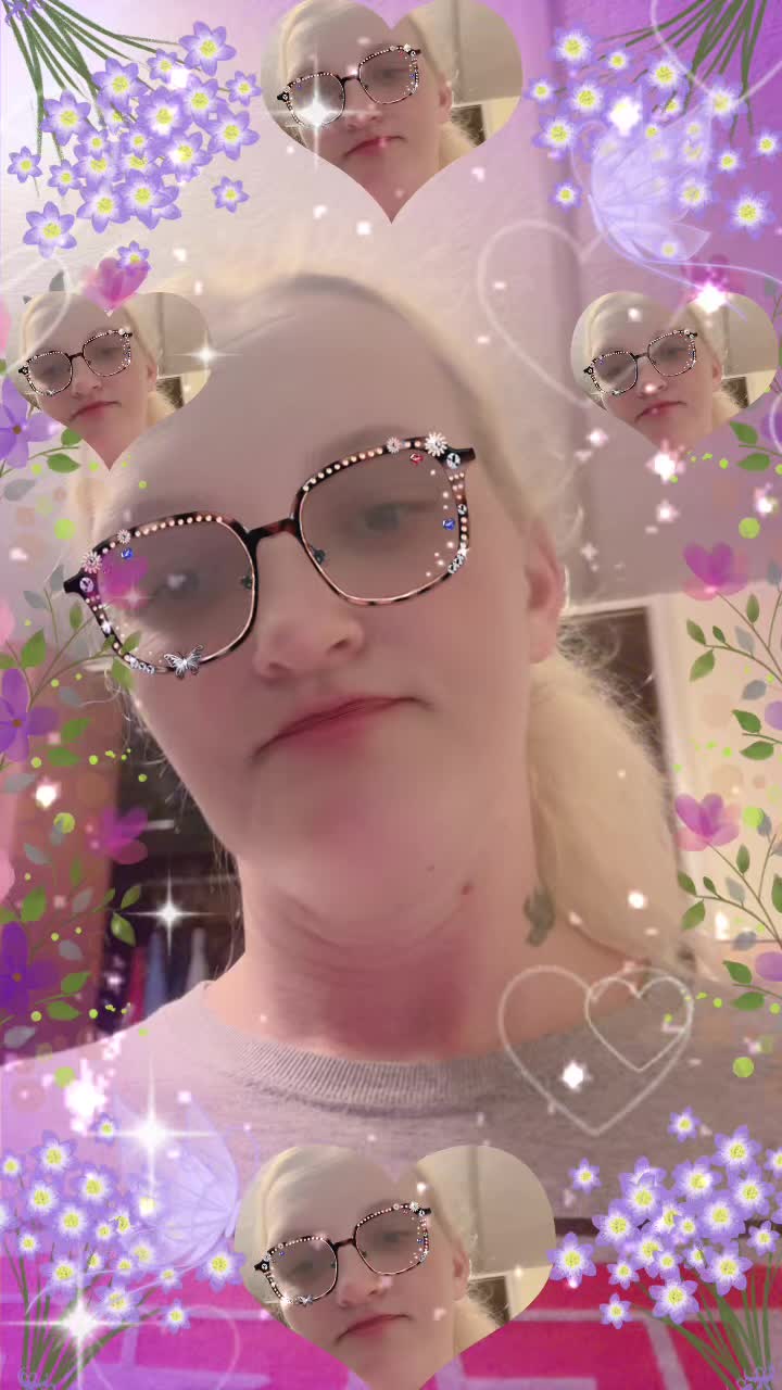 @datgirl_holly_nicholle