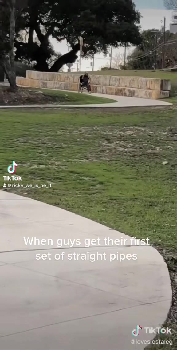 @Ricky_We_Is_He_It