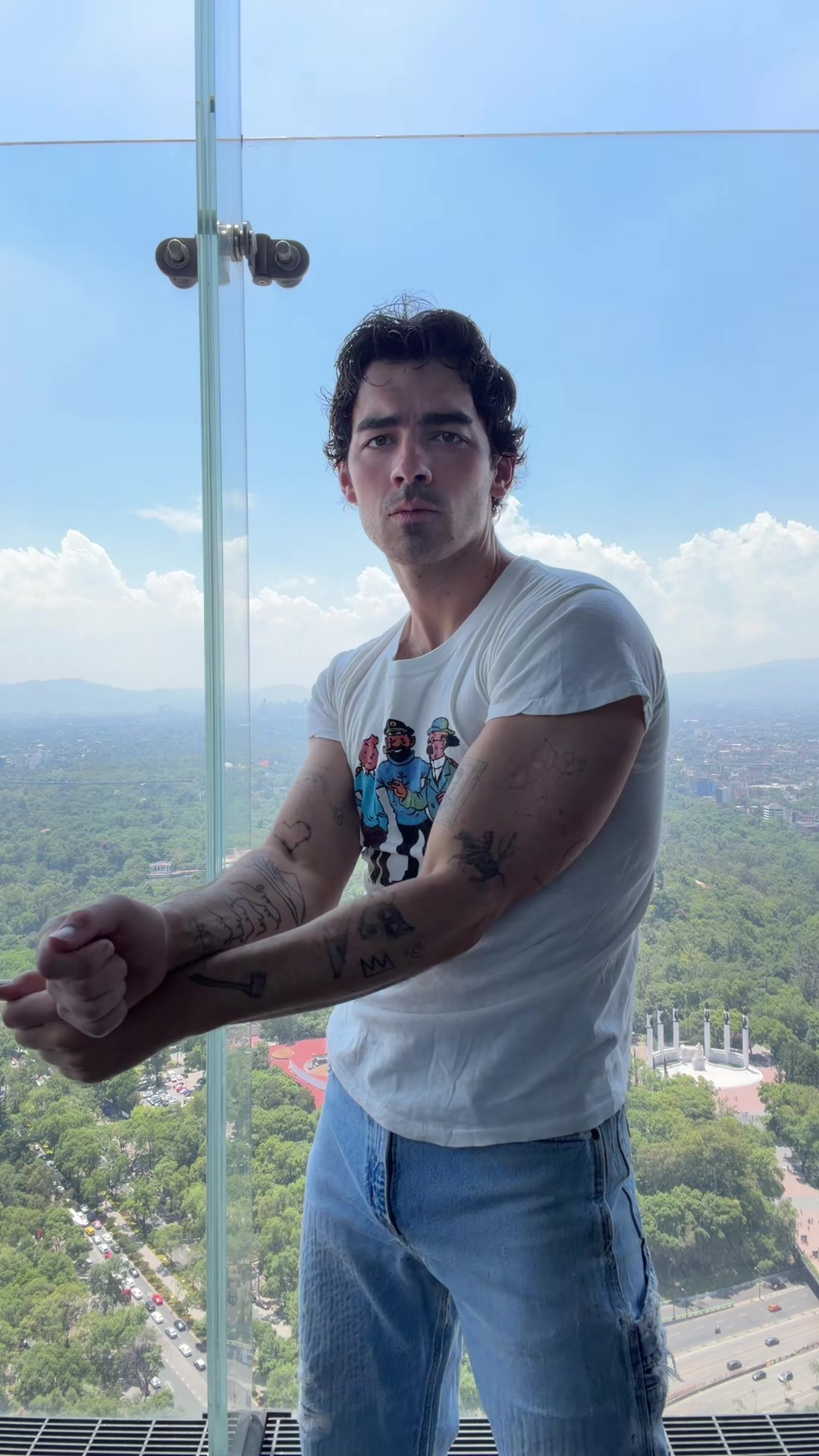 @joejonas