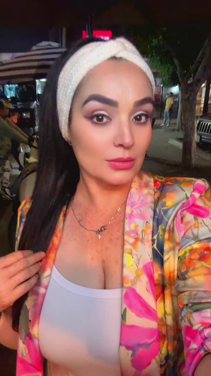 @𝐼𝓇𝒾𝓈 𝑀𝒶𝓇𝓉𝓏